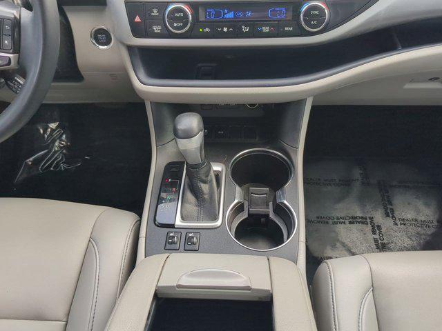 used 2019 Toyota Highlander car, priced at $26,499