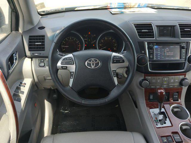 used 2013 Toyota Highlander car, priced at $13,684