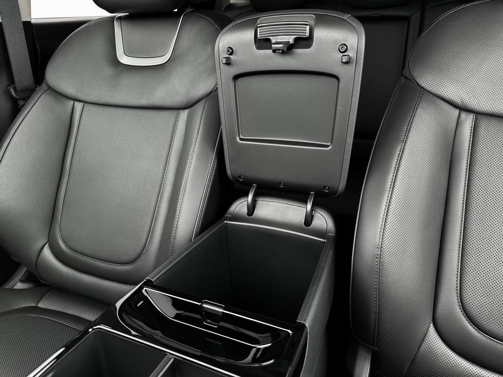 new 2025 Hyundai TUCSON Hybrid car, priced at $42,815