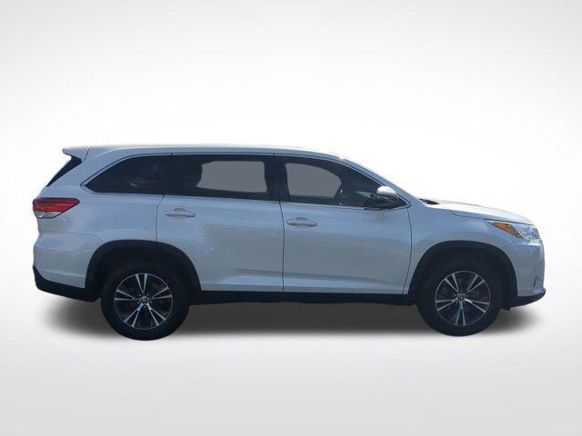 used 2019 Toyota Highlander car, priced at $22,980