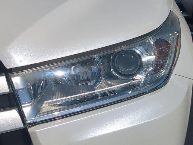 used 2019 Toyota Highlander car, priced at $22,980