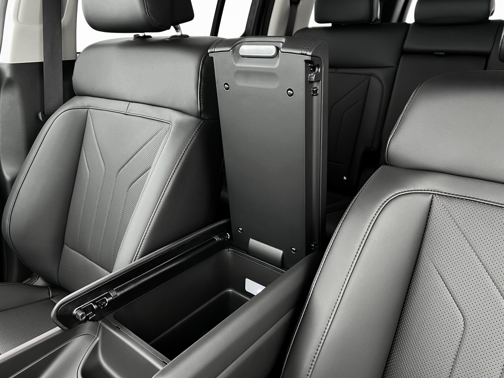 new 2025 Hyundai Santa Fe car, priced at $35,536