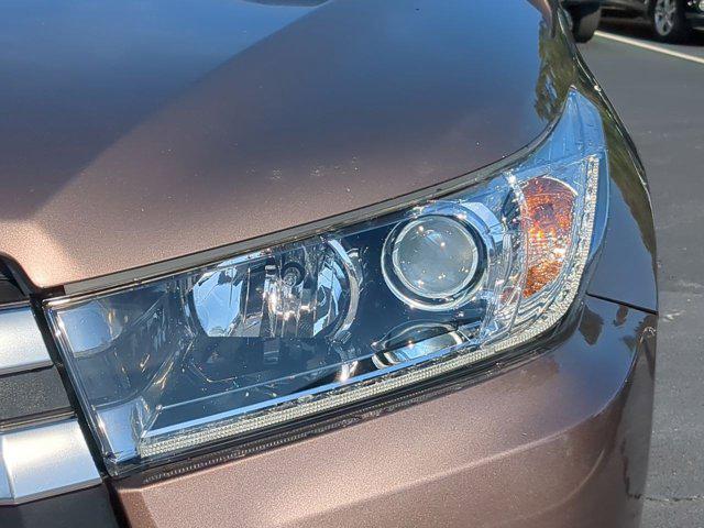 used 2018 Toyota Highlander car, priced at $26,691