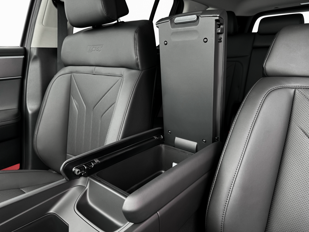 new 2025 Hyundai Santa Fe car, priced at $39,511