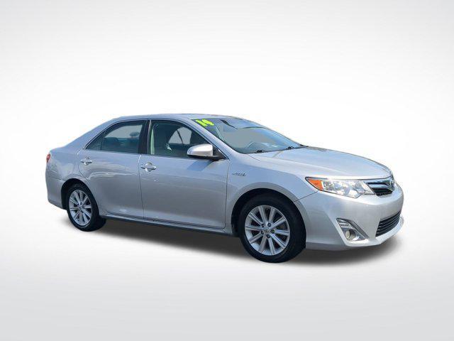 used 2014 Toyota Camry Hybrid car, priced at $14,491