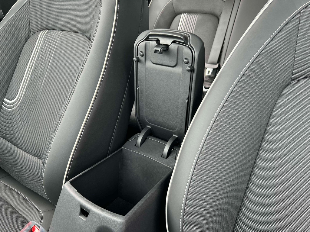 new 2025 Hyundai Venue car, priced at $25,634