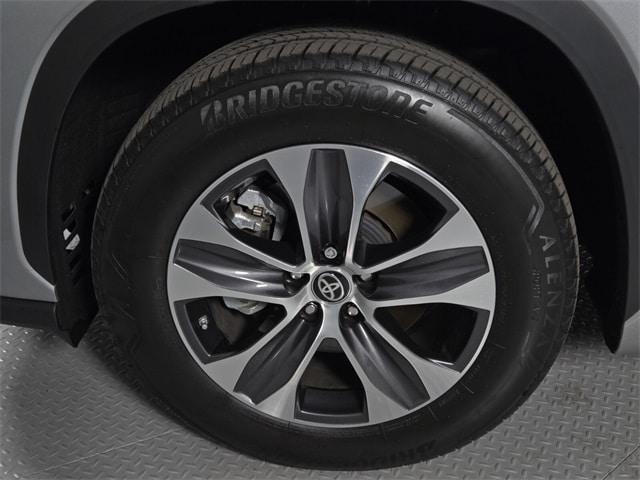 used 2024 Toyota Highlander Hybrid car, priced at $44,090