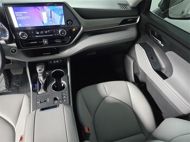 used 2024 Toyota Highlander Hybrid car, priced at $44,090