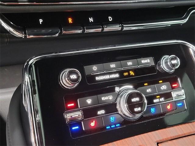 new 2023 Lincoln Navigator car, priced at $75,905
