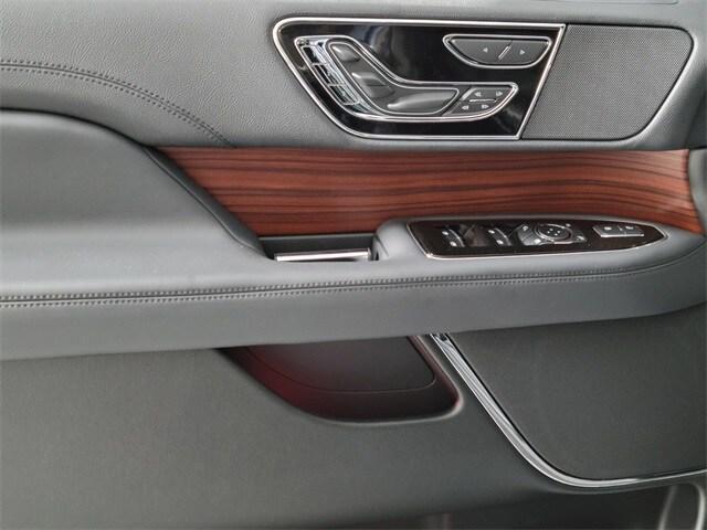 new 2023 Lincoln Navigator car, priced at $75,905