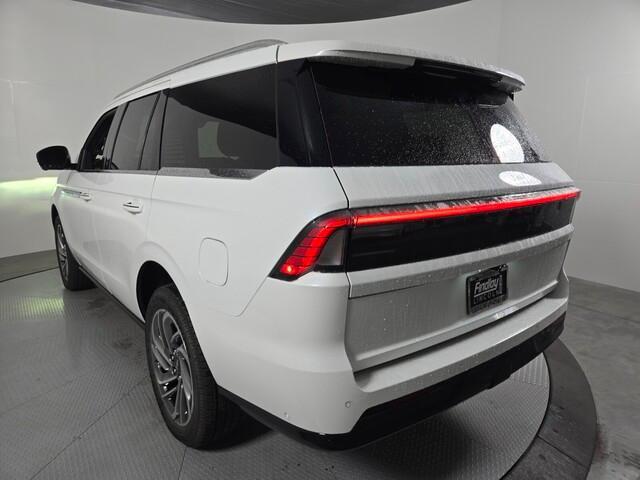 new 2025 Lincoln Navigator car, priced at $103,340