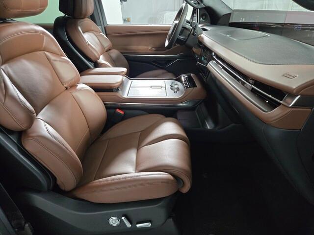 new 2025 Lincoln Navigator car, priced at $103,340