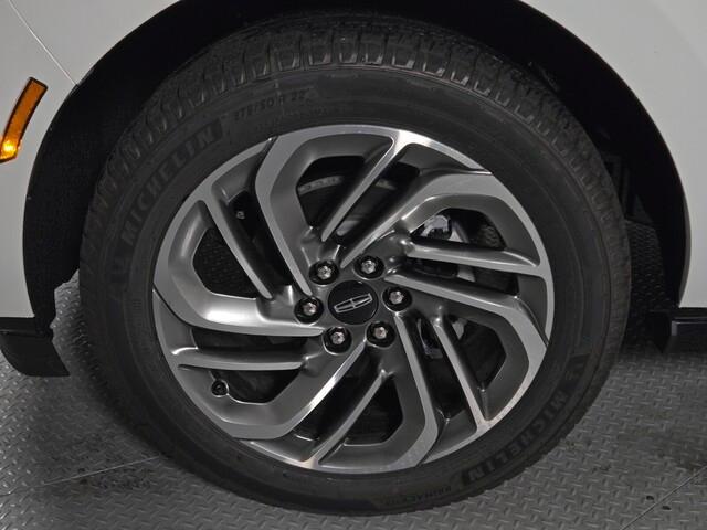 new 2025 Lincoln Navigator car, priced at $103,340