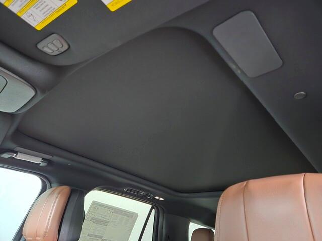 new 2025 Lincoln Navigator car, priced at $103,340