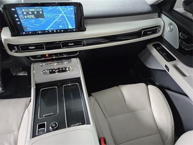 used 2025 Lincoln Aviator car, priced at $68,148