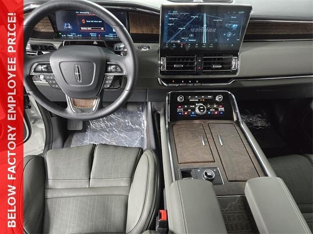 new 2024 Lincoln Navigator L car, priced at $111,743