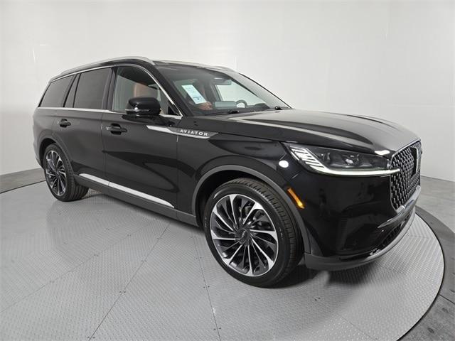 new 2025 Lincoln Aviator car, priced at $77,952