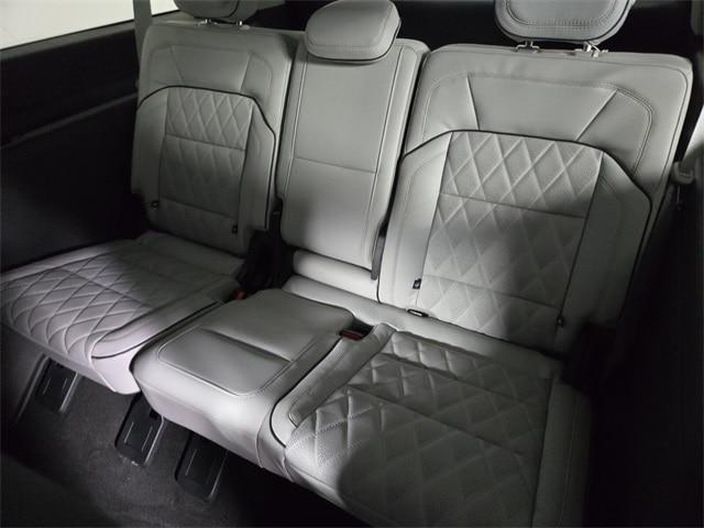 new 2025 Lincoln Navigator L car, priced at $126,610