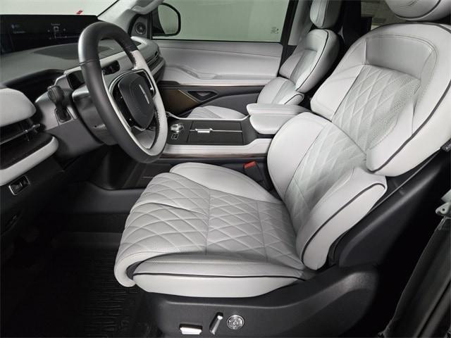 new 2025 Lincoln Navigator L car, priced at $126,610