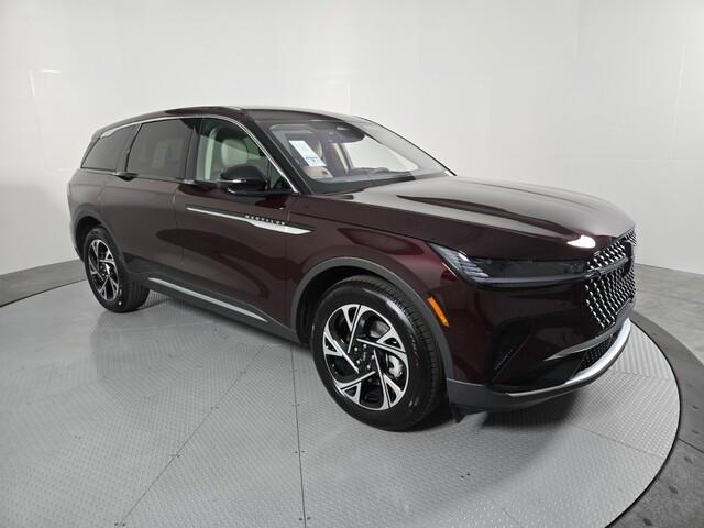new 2025 Lincoln Nautilus car, priced at $50,150