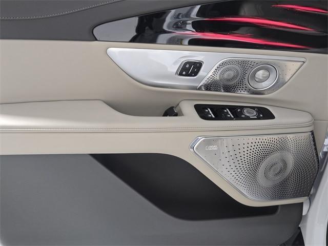 new 2025 Lincoln Nautilus car, priced at $71,156