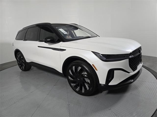 new 2025 Lincoln Nautilus car, priced at $71,156