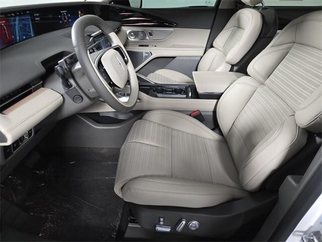 new 2025 Lincoln Nautilus car, priced at $71,521