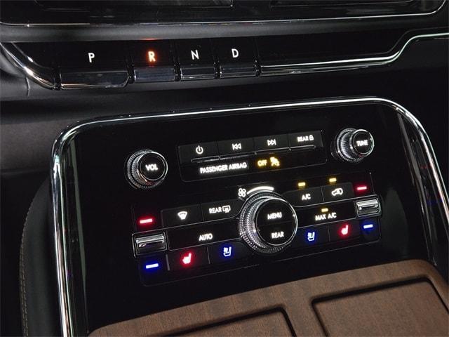 new 2024 Lincoln Navigator L car, priced at $105,071