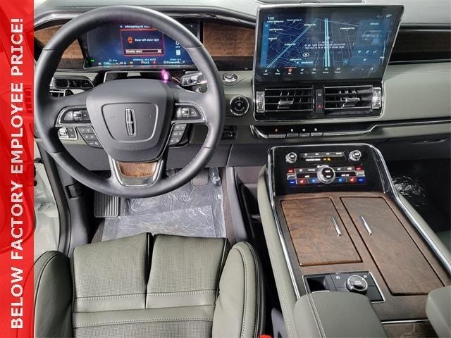 new 2024 Lincoln Navigator L car, priced at $107,507