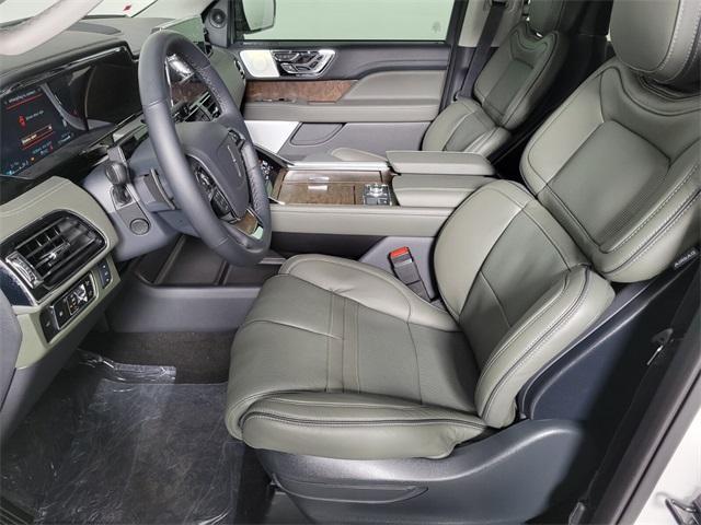 new 2024 Lincoln Navigator L car, priced at $119,040