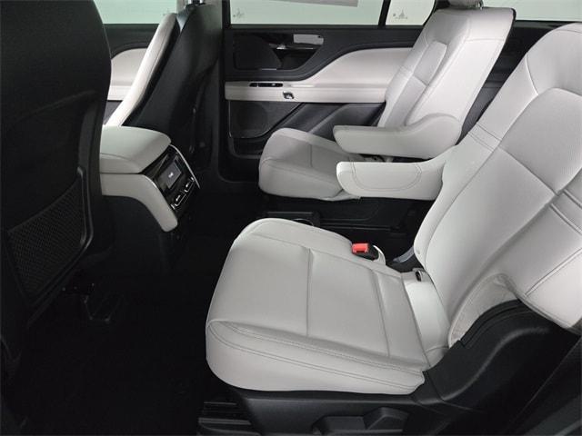 new 2025 Lincoln Aviator car, priced at $65,030