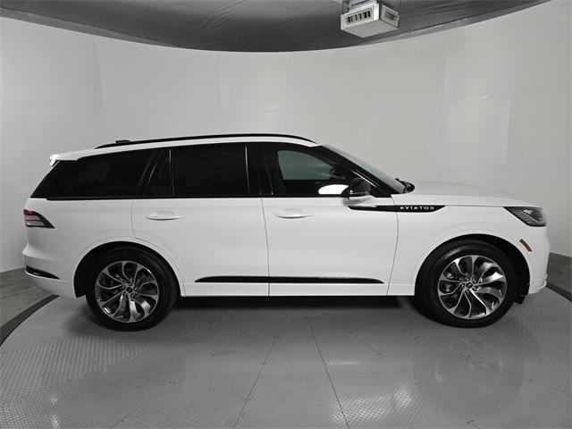 new 2025 Lincoln Aviator car, priced at $65,030