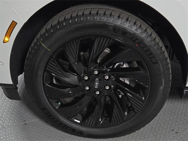 new 2025 Lincoln Navigator car, priced at $107,085