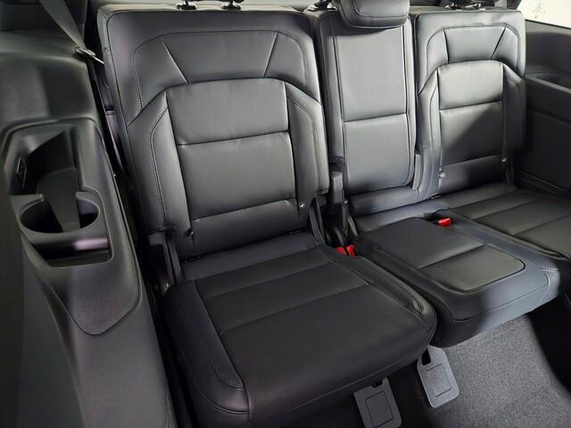 new 2025 Lincoln Navigator car, priced at $107,085