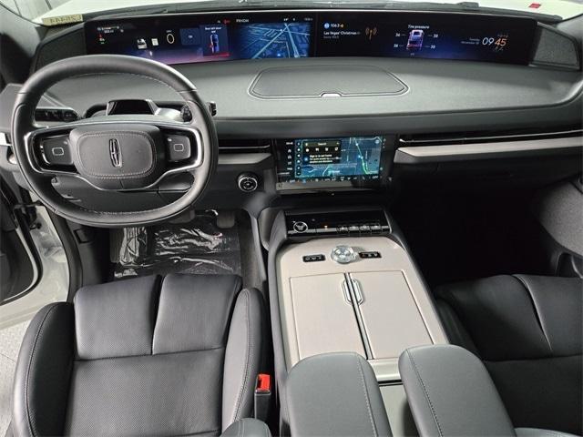 new 2025 Lincoln Navigator car, priced at $107,085
