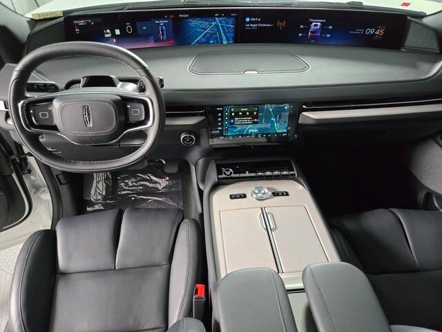 new 2025 Lincoln Navigator car, priced at $107,085