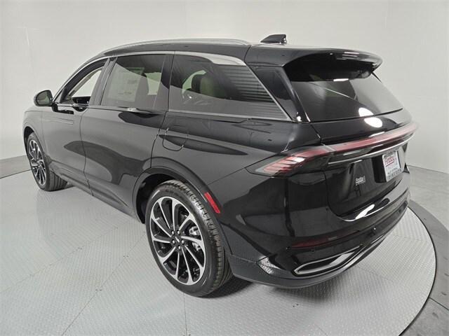 new 2025 Lincoln Nautilus car, priced at $70,322