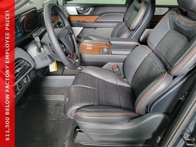 new 2024 Lincoln Navigator car, priced at $97,427