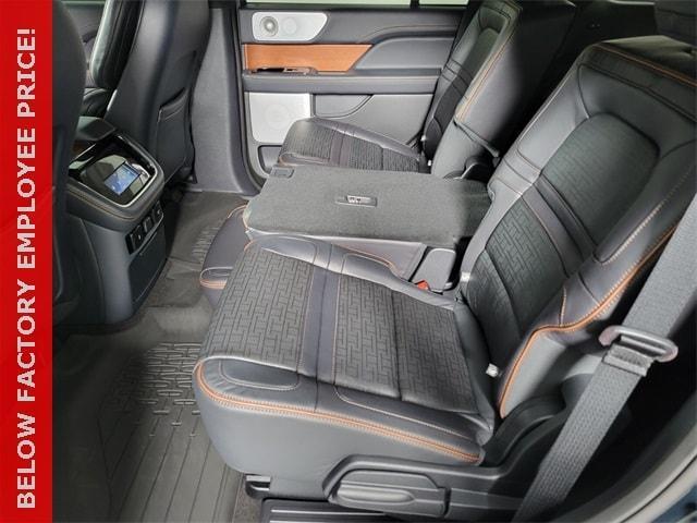 new 2024 Lincoln Navigator car, priced at $104,927