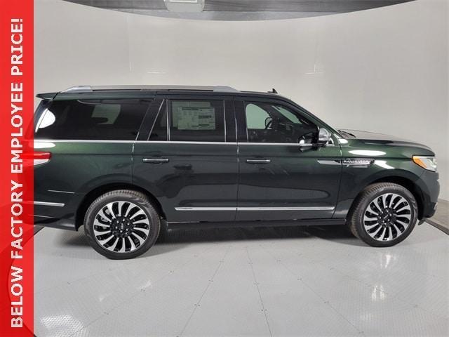 new 2024 Lincoln Navigator car, priced at $104,927