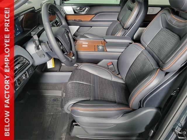 new 2024 Lincoln Navigator car, priced at $104,927
