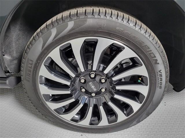 new 2024 Lincoln Navigator car, priced at $103,995
