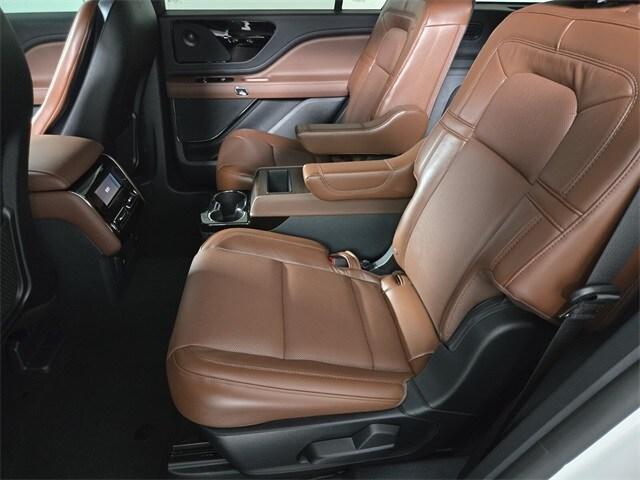 new 2025 Lincoln Aviator car, priced at $73,030