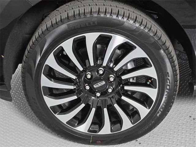 new 2024 Lincoln Navigator L car, priced at $105,184