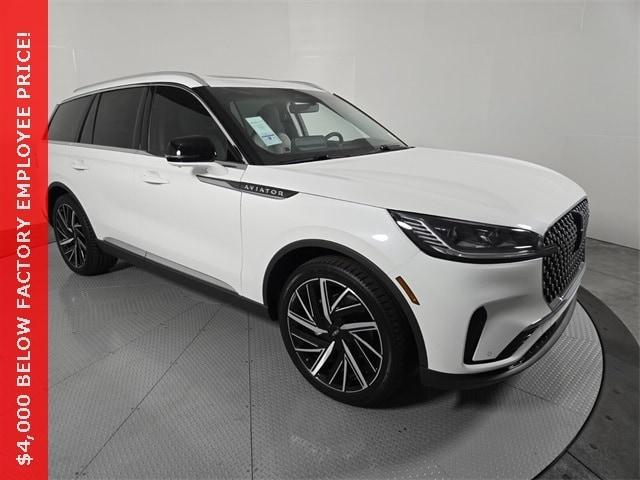 new 2025 Lincoln Aviator car, priced at $73,455