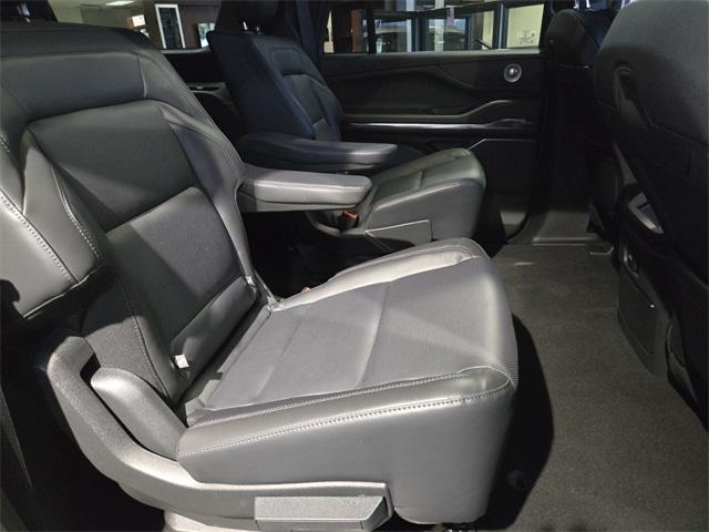 new 2025 Lincoln Navigator L car, priced at $110,075