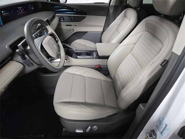 used 2025 Lincoln Nautilus car, priced at $67,455