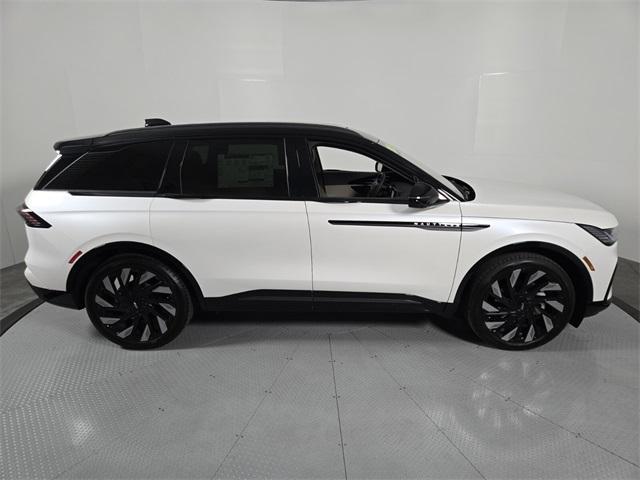 used 2025 Lincoln Nautilus car, priced at $67,455