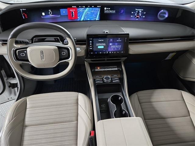 new 2025 Lincoln Nautilus car