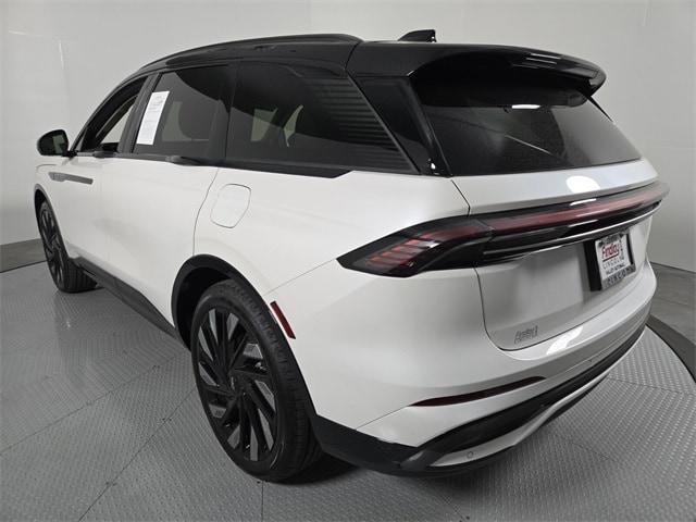new 2025 Lincoln Nautilus car